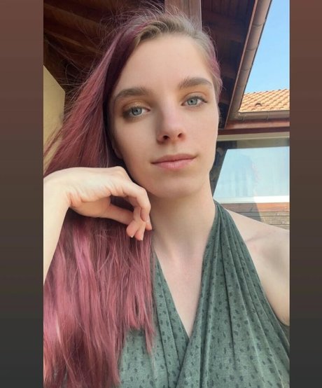 Oceane Licorne model hot img