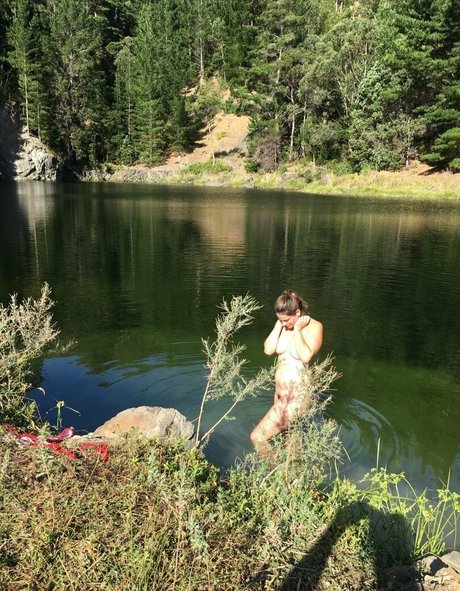 aussielilyfox free actress image