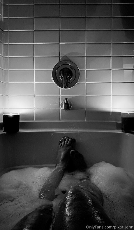 Ishrn hd actress images