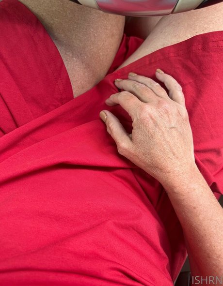 Ishrn pornographic model image