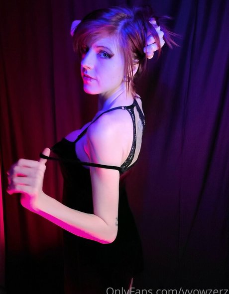 vvowzerz model nude photo