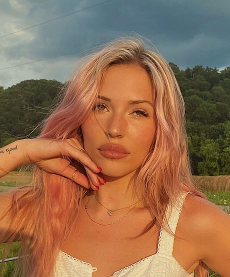 Lennon Stella sex model archive