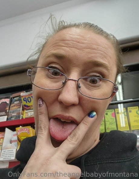 hairy asian onlyfans naked images