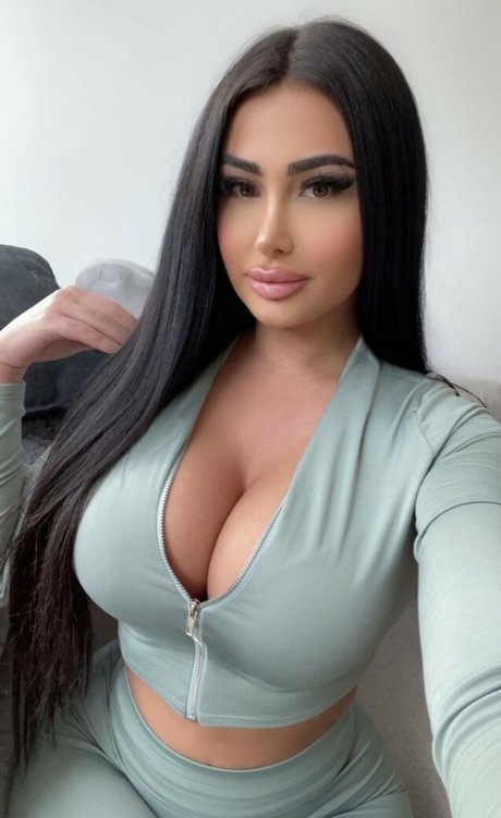 Jessica Foster star nudes img