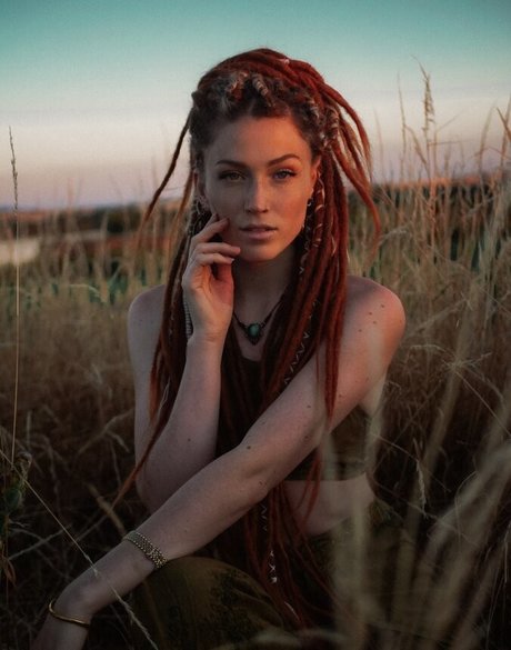 Miss Provocateur free star gallery