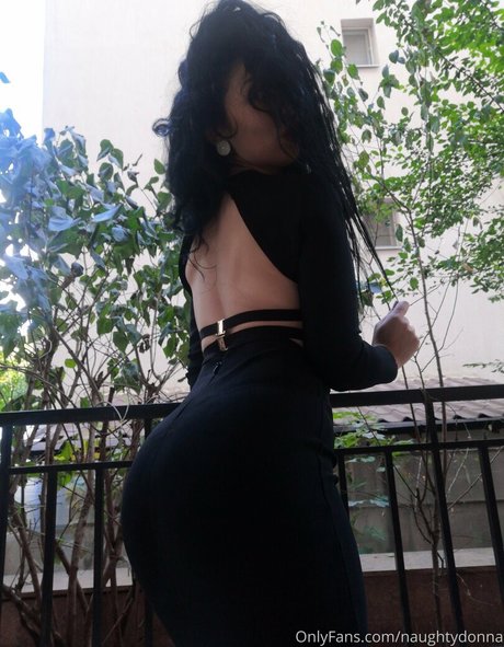 naughtydonna model perfect img