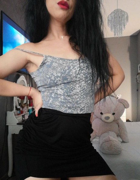 naughtydonna model pretty image