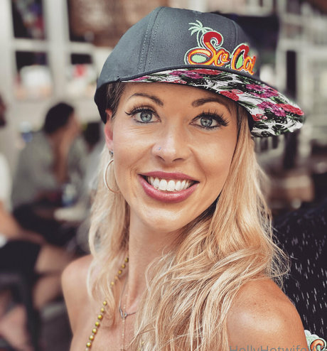 hollyhotwifevip star erotic photo