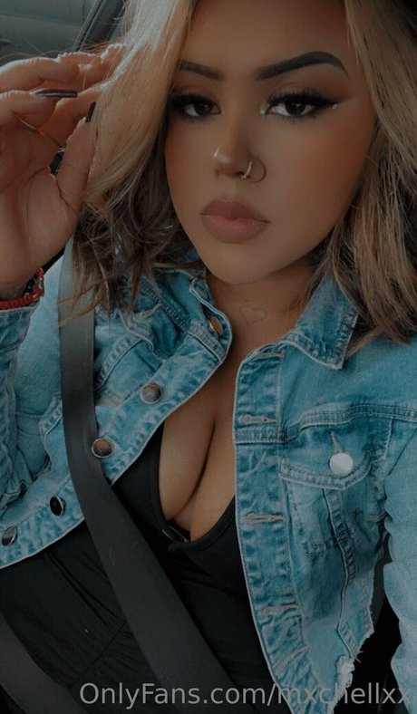 big tits blonde onlyfans top photos