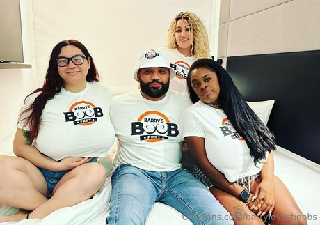 barrylovesboobs hot model photo