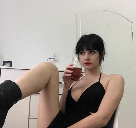 Milkyroth hot model pictures