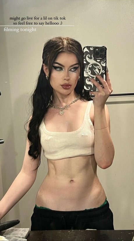 emmanorton model picture