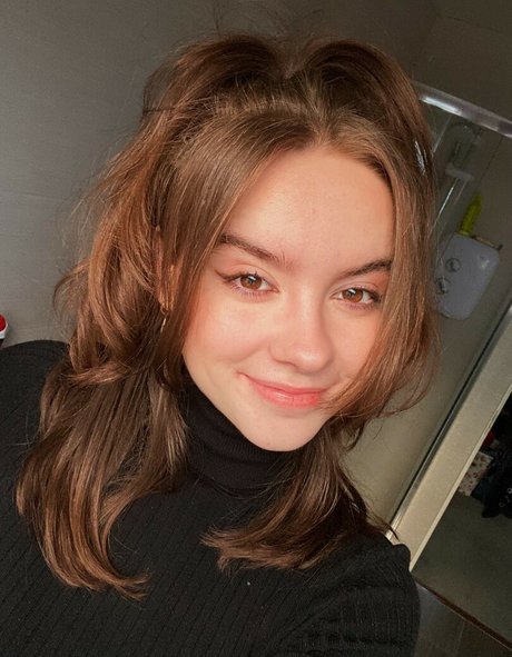 Laura Anne sexy star archive