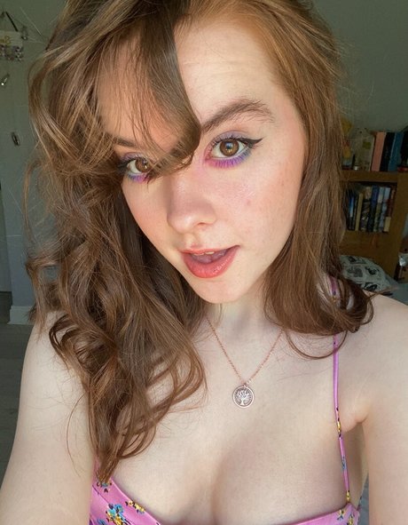 Laura Anne star nude images