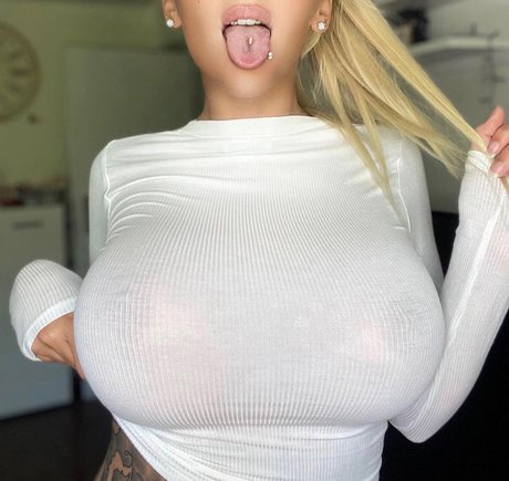 Deminecka naked model pic