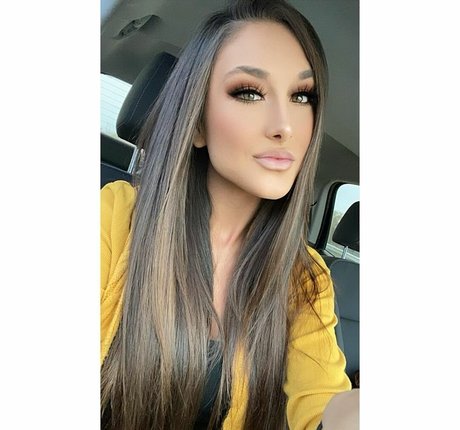 Audralee1k erotic model gallery