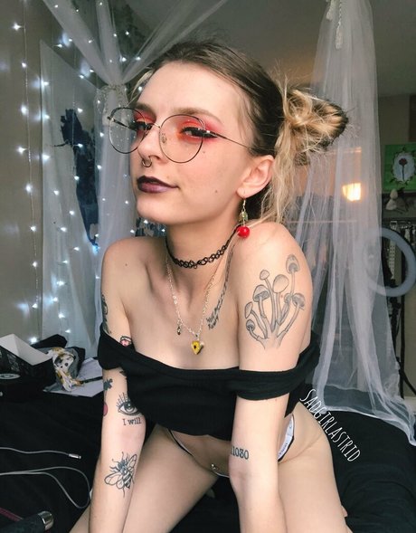 sadgirlastridsfree xxx pornstar pic