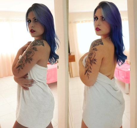 lizabluefree model top img