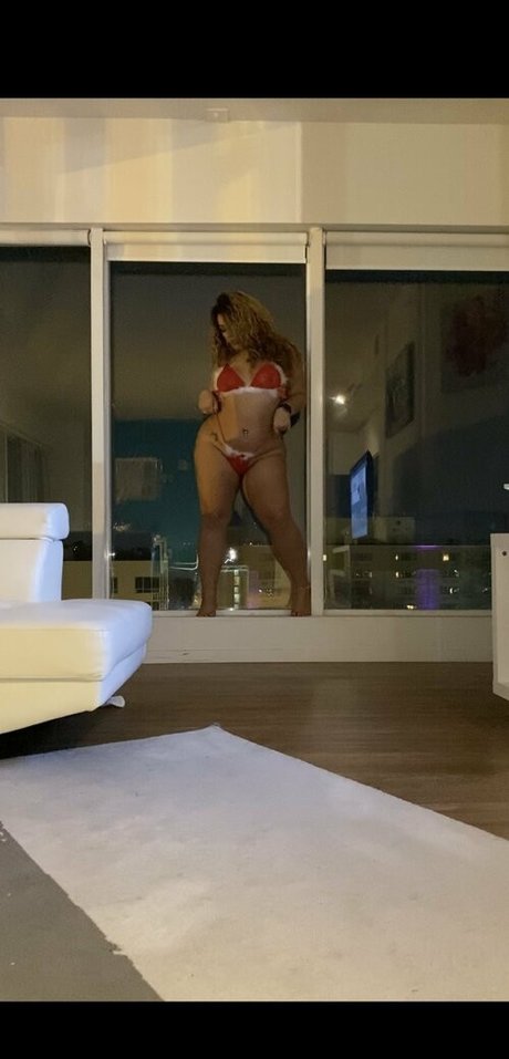 beautiful babe onlyfans nudes image