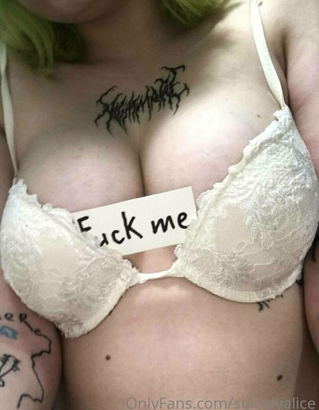 suicidyalice star naked pic