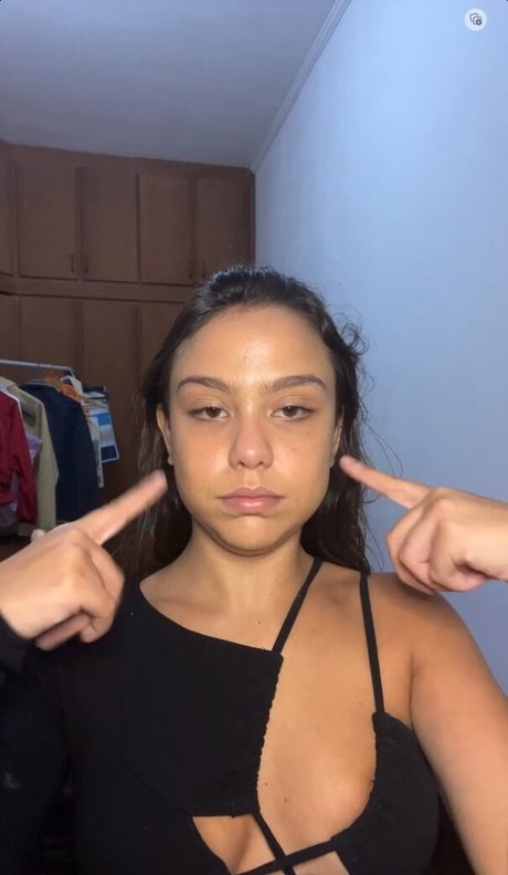 Bruna16 model nice picture