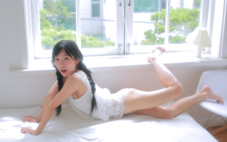 leeesovely pornstar image