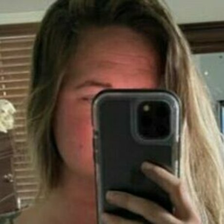 Realgirlnextdoor69 model erotic photo