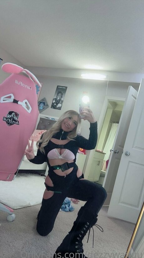 dezzywaifuu xxx model archive