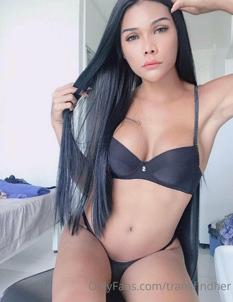 transfindher adult model gallery
