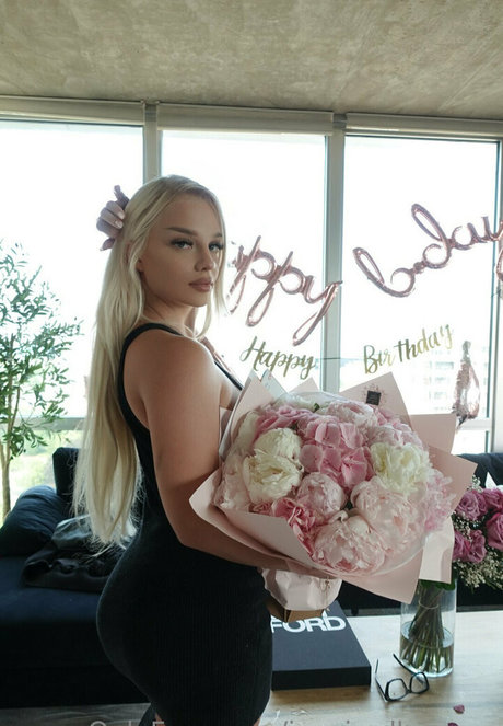 chubby latina teen onlyfans free xxx picture