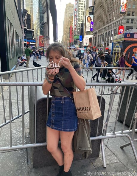 queenbracee perfect pornstar photo