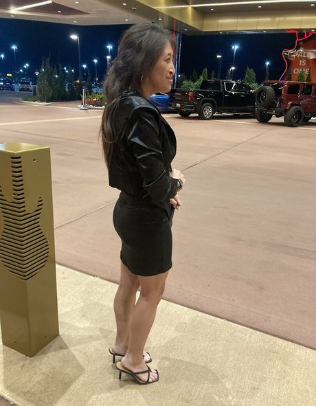 lesbian milf onlyfans free sexy image