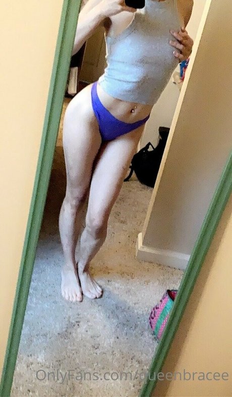 queenbracee nude pornstar img
