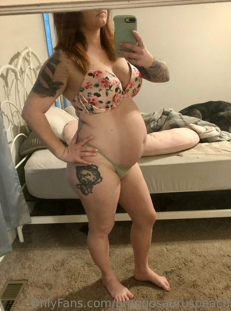 preggosauruspeach model nice photos