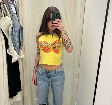 Bea Miller sexy star pics