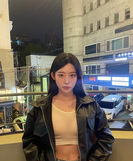 serenity__247 nude pornstar pictures