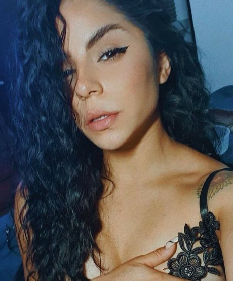 Mariana Alonso Bacelis model adult picture