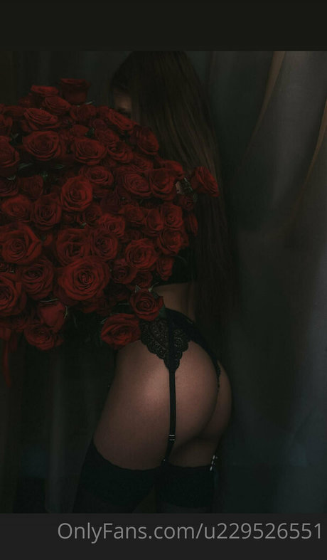 vicky de levine exclusive model img