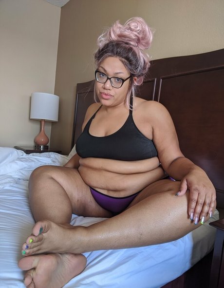 worship nicoles soles xxx model picture