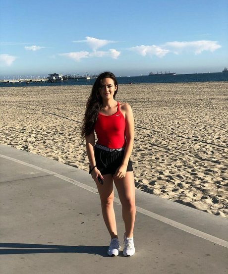 Veronica Rose naked actress pictures