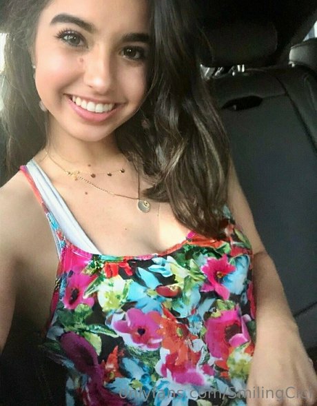smilingcici pornstar perfect pic