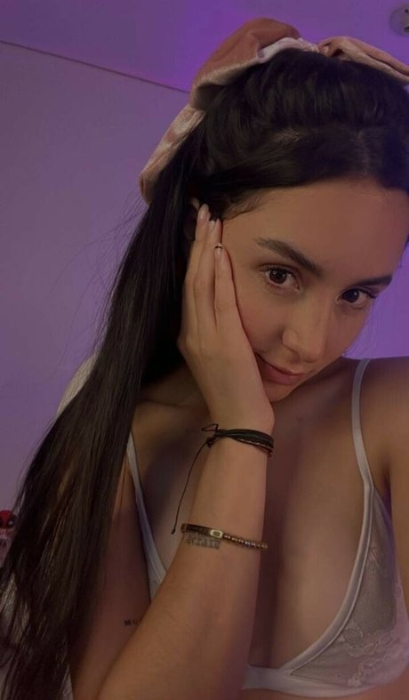 Annie Dreams star sexy gallery