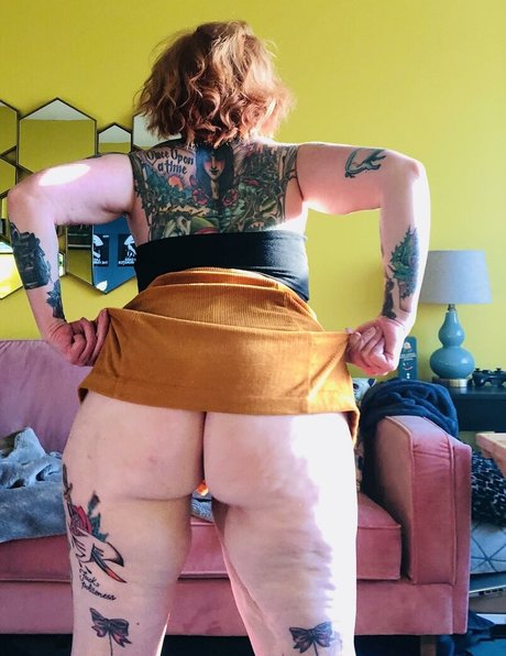 MsBettyWiles adult star images