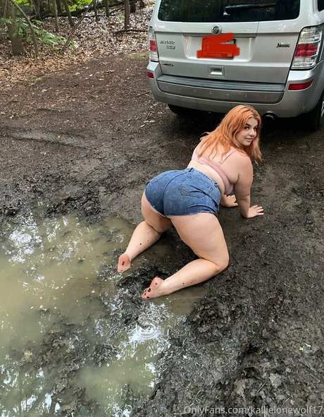 kallielonewolf17 nude actress photo