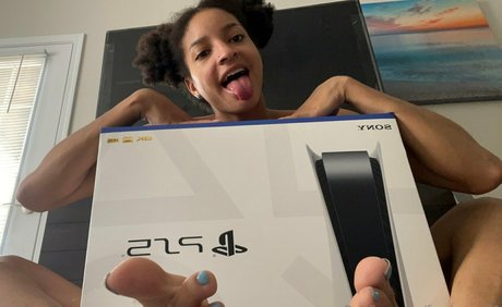 Foxybrown20 star nude photo