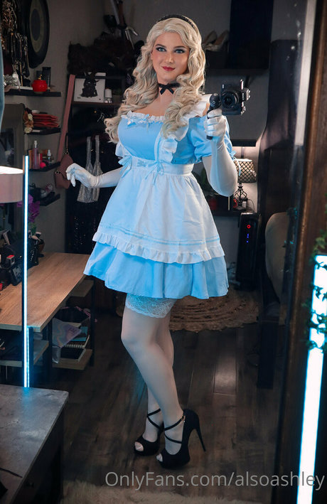 blonde hot wife onlyfans free nude pic