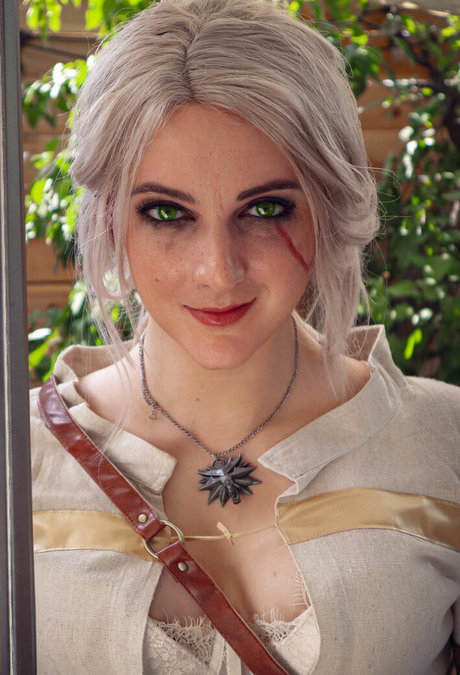 AlsoAshley star naked photos