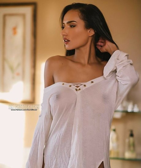 Tatyana Olivotti erotic star image