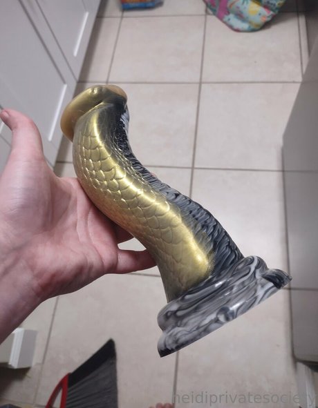 heidiprivatesociety model adult img