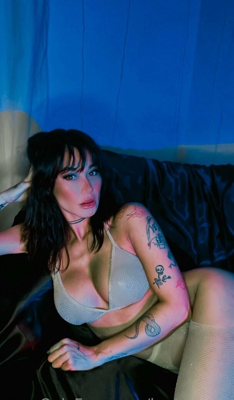 karleaxoxo actress photos